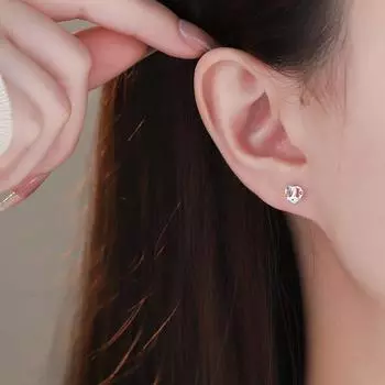 Серьги с цветными бриллиантами Love