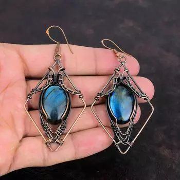 Серьги с драгоценным камнем из лабрадорита Серьги в медной проволоке Серьги ручной работы Медные ювелирные изделия Дизайнерские серьги Ювелирные изделия в проволочной обертке Подарки для мамы