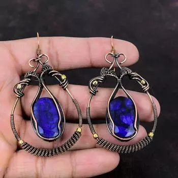 Серьги с граненым синим сапфиром, медная проволока, серьги, драгоценный камень, серьги ручной работы, ювелирные изделия из медной проволоки, новые серьги, подарок на годовщину