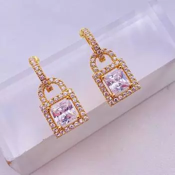Серьги с квадратным замком и маленькими драгоценными камнями в стиле ретро-гонконгских винтажных сережек с подвесками в виде восточных ворот