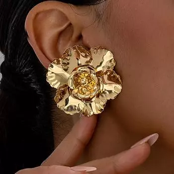 Серьги с объемными цветочными плиссировками в европейском и американском стиле золотой