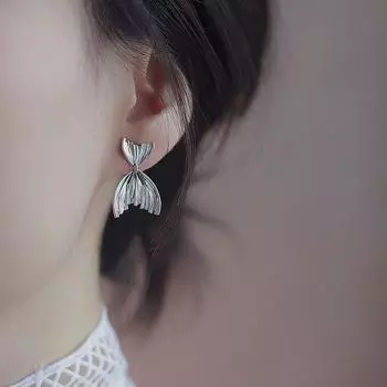 Серьги с рыбьим хвостом Серьги Новый корейский темперамент Холодный и легкий ветер Нишевый дизайн Смысл