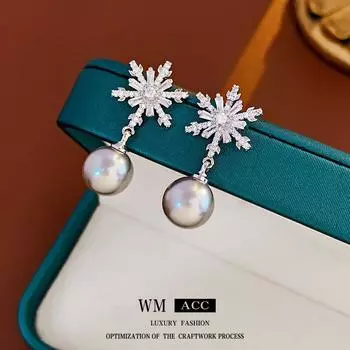 Серьги с серебряной иглой, цирконом, снежинкой и жемчугом, осенне-зимний темперамент, модные серьги, легкая роскошь и элитные серьги белый