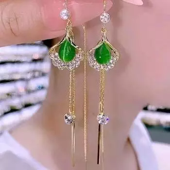 Серьги с зеленым кошачьим глазом и кисточкой с цирконом