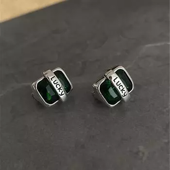 Серьги с зелеными буквами и квадратными цирконовыми серьгами One Size золотой