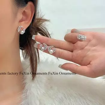 Серьги с жемчугом и цирконием в форме снежинки французского дизайна: Элегантные, высококачественные женские украшения moon shape белый