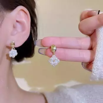 Серьги с жемчугом из серебра S925 в корейском стиле - легкий роскошный металлический дизайн для женщин золотой