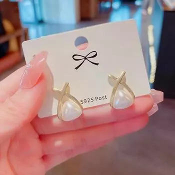 Серьги с жемчугом S925 Silver Needle Light Luxury: Элегантный, современный дизайн креста для женщин. E4850 золотой