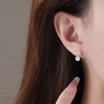 Серьги с жемчугом в форме креста. Простой, но роскошный дизайн и универсальные серьги.