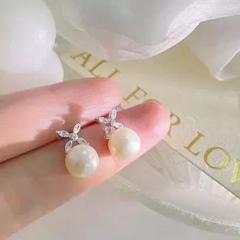 Серьги с жемчугом в виде цветка-четырехлистника, изысканные серьги-серьги с темпераментом, легкие, роскошные, высокого класса, для женщин-путешественников