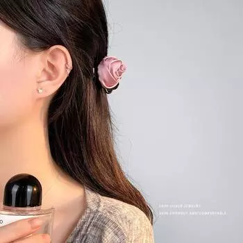 Серьги с жемчугом в виде оленя. Милые, сладкие, свежие и элегантные универсальные серьги для проколотых ушей.