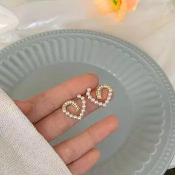 Серьги-сердечки с жемчугом и бриллиантами Dongdaemun 2025 года — изысканный универсальный дизайн Pearl Heart