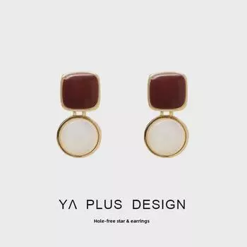 Серьги-спирали от комаров в стиле ретро красного цвета без проколов: Простой, модный, высококачественный стиль для женщин в поездках на работу