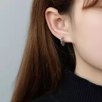 Серьги Thorn Rose Retro Fresh Style High-end Temperature Circle для мужчин и женщин