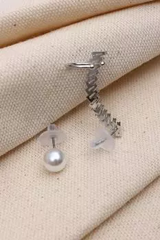 Серьги Vip серебряного цвета с трапециевидными камнями (Левое ухо)