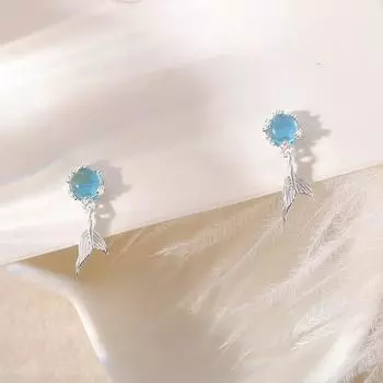 Серьги в форме рыбьего хвоста, женские летние легкие роскошные серьги-гвоздики с лунным камнем в синей пене, темпераментные маленькие свежие серьги