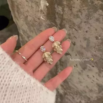 Серьги в стиле ретро «пшеничные ушки» в стиле Гонконга с кошачьим глазом и цветком из камня с цирконием для женщин E6285 золотой