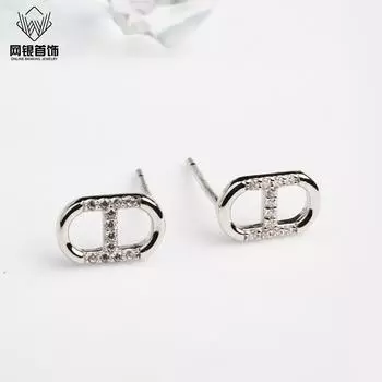 Серьги в стиле «Темперамент» Серьги в простом и холодном стиле Высококачественные серьги Геометрические овальные серьги с бриллиантами Универсальные серьги