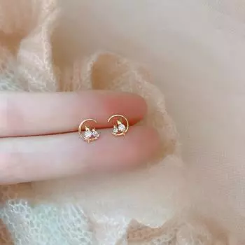 Серьги в виде кошки на луне, женские простые и маленькие серьги, спящие ушные отверстия, студенческие серьги золотой