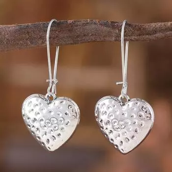 Серьги в виде сердца с винтажным чеканным принтом в виде точек серебряный
