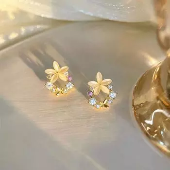 Серьги в виде венка из свежих цветов в лесу, милые летние серьги, новогодние серьги