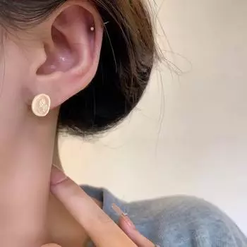 Серьги в виде весенних цветов в корейском стиле: Милый, универсальный, нишевый дизайн для нежных, стильных женщин Sweet Flower Earrings