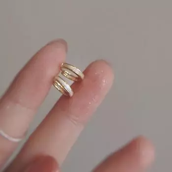 Серьги-вкладыши French Gentle White Fritillary Простые и универсальные серьги