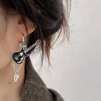 Серьги Y2K для гитары в стиле темного панка с черепом и черным роком чёрный