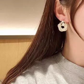 Серьги-закрутки с бриллиантами в европейском и американском стиле — роскошный, изысканный, универсальный дизайн высокого класса золотой