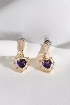 Серьги золотого цвета с фиолетовым сердечным камнем