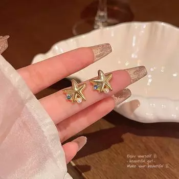 Серьги-звезды из корейского циркония — элегантный и универсальный дизайн в виде пятиконечной звезды A1881 золотой