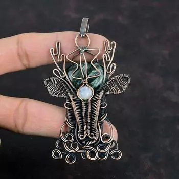 Серафинитовый кулон Медная проволока Обернутые ювелирные изделия Подвеска из драгоценного камня Подвеска ручной работы Подвеска с лицом оленя Радужная подвеска из лунного камня Подарки для жены
