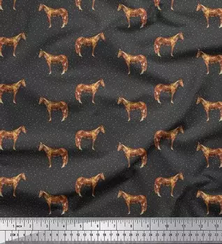 Серая полиэфирная креповая ткань Soimoi Ткань с принтом в виде лошадей и животных в горошек, 42 дюйма в ярдах 42 Inch Wide - Poly Crepe серый