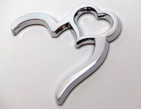 Сердце 3D металлизированная эмблема L-hotse (Сердце W)