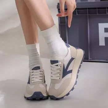 Серебристые женские туфли для папы с маленькой талией и толстой подошвой, весенне-летние повседневные спортивные кроссовки для бега для женщин, универсальные кроссовки 35 чёрный