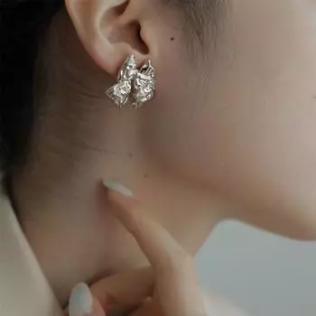 Серебро может быть солью, может быть сладкой текстурой, серьги-бантики, серьги для женщин, нишевый дизайн, мода и холодный стиль дизайна