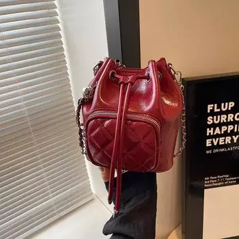 Серебряная маленькая женская сумка в иностранном стиле 2024 года, летняя новая сумка через плечо с цепочкой, модная сумка-мессенджер в иностранном стиле