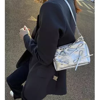 Серебряная сумка через плечо для женщин, квадратные сумки под мышкой, повседневные сумки для поездок на работу, женственная цепочка, элегантная корейская ниша, новинка