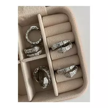 Серебряное брендовое кольцо со змеей и камнем