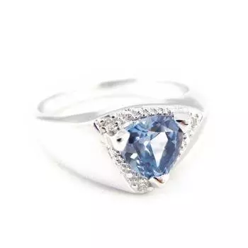 Серебряное кольцо с голубым топазом Scarlett