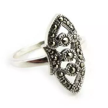 Серебряное кольцо Сапфо марказит - 19x10 мм