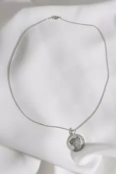 Серебряное ожерелье с фигуркой тигра