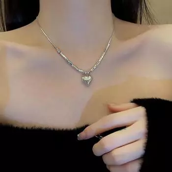 Серебряное титановое стальное ожерелье Love для женщин Ins Tide Niche Design Simple Fashion Collarbone Chain Temperament Universal Sweater Chain