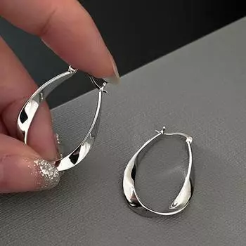 Серебряные геометрические витые дуговые серьги-кольца с лентой Мебиуса для женщин, изящные ювелирные изделия, минималистичные аксессуары серебряный