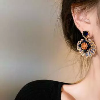 Серебряные иглы с цирконом и бриллиантами, инкрустированные цветами, нишевые легкие роскошные серьги высокого класса, модные темпераментные серьги для тяжелой промышленности, женские