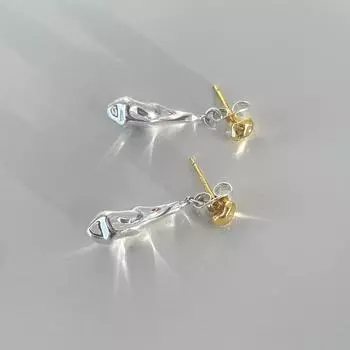 Серебряные игольчатые нерегулярные капли воды контрастного цвета серьги-гвоздики женские нишевые дизайнерские серьги sense advanced изысканные холодные ветры новые серьги 925 silver needles