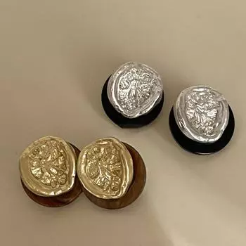 «Серебряные игольчатые ретро-серьги с круглыми металлическими вставками: Нишевая, универсальная, модная и элегантная легкая роскошь для женщин. silver needle золотой