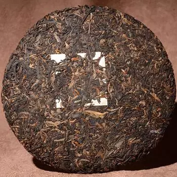 Серебряные насадки ранней весны * Чайная фабрика Куньмин CNNP Чайный пирог Пуэр, 2007 г., 400 г, сырой
