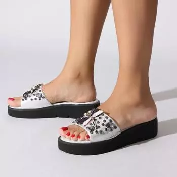 Серебряные женские тапочки