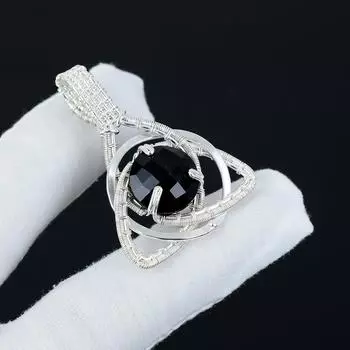Серебряный кулон с драгоценным камнем из черной шпинели, серебро 925 пробы — дизайн ручной работы, повседневные украшения с кельтским семейным узлом, подарки 2.16 чёрный